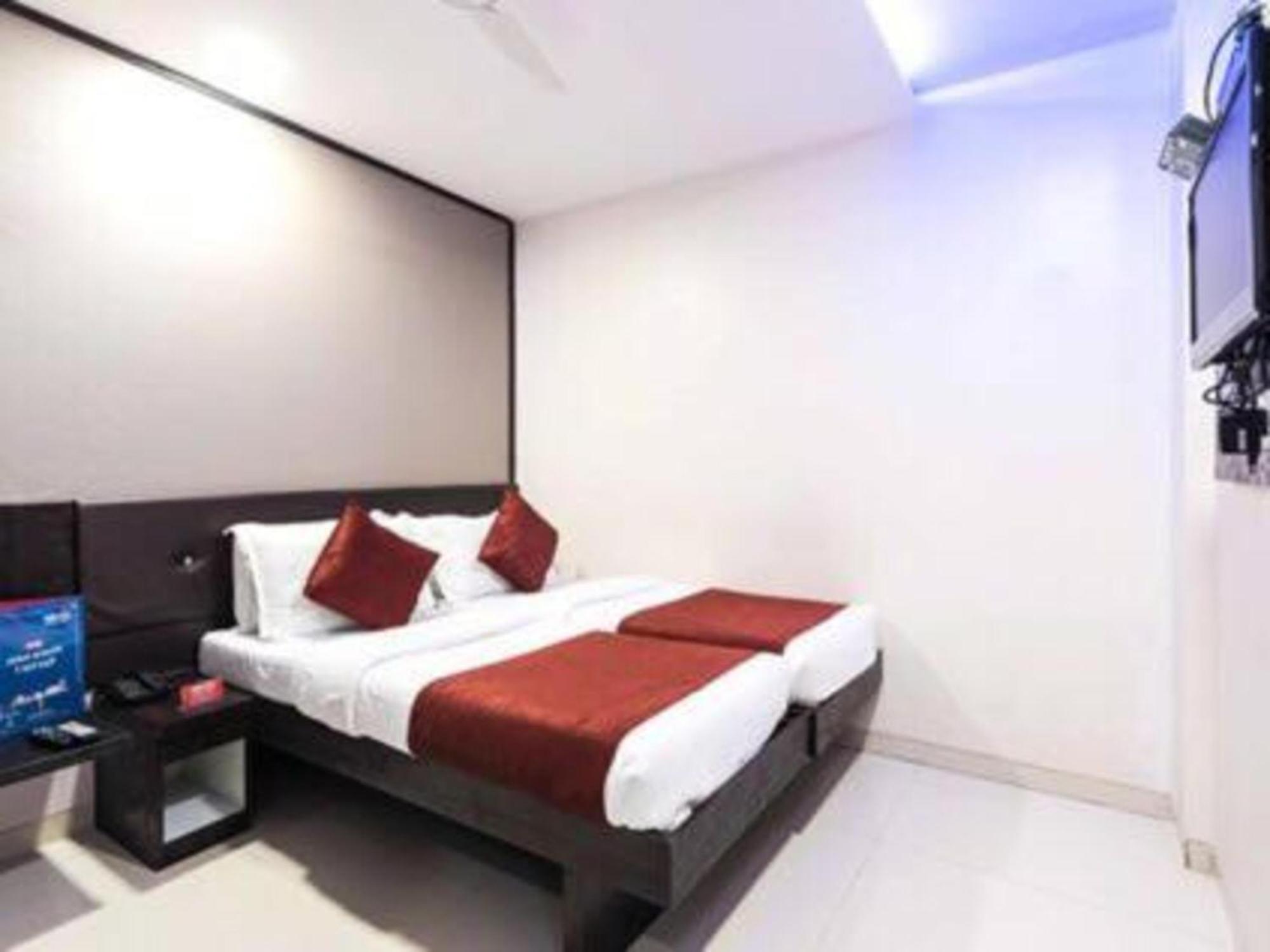 Hotel O Golden Sagar Mumbai Dış mekan fotoğraf